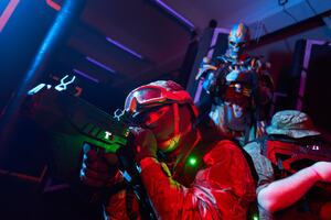 Фотография экшн-игры Кибертаг от компании Изоляция (Фото 1)