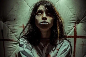 Фотография перформанса Outlast от компании Изоляция (Фото 3)